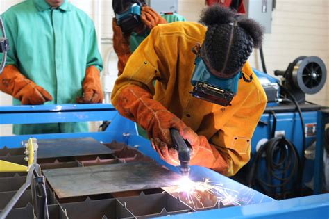 welding and metal fabrication school|what schools offer welding programs.